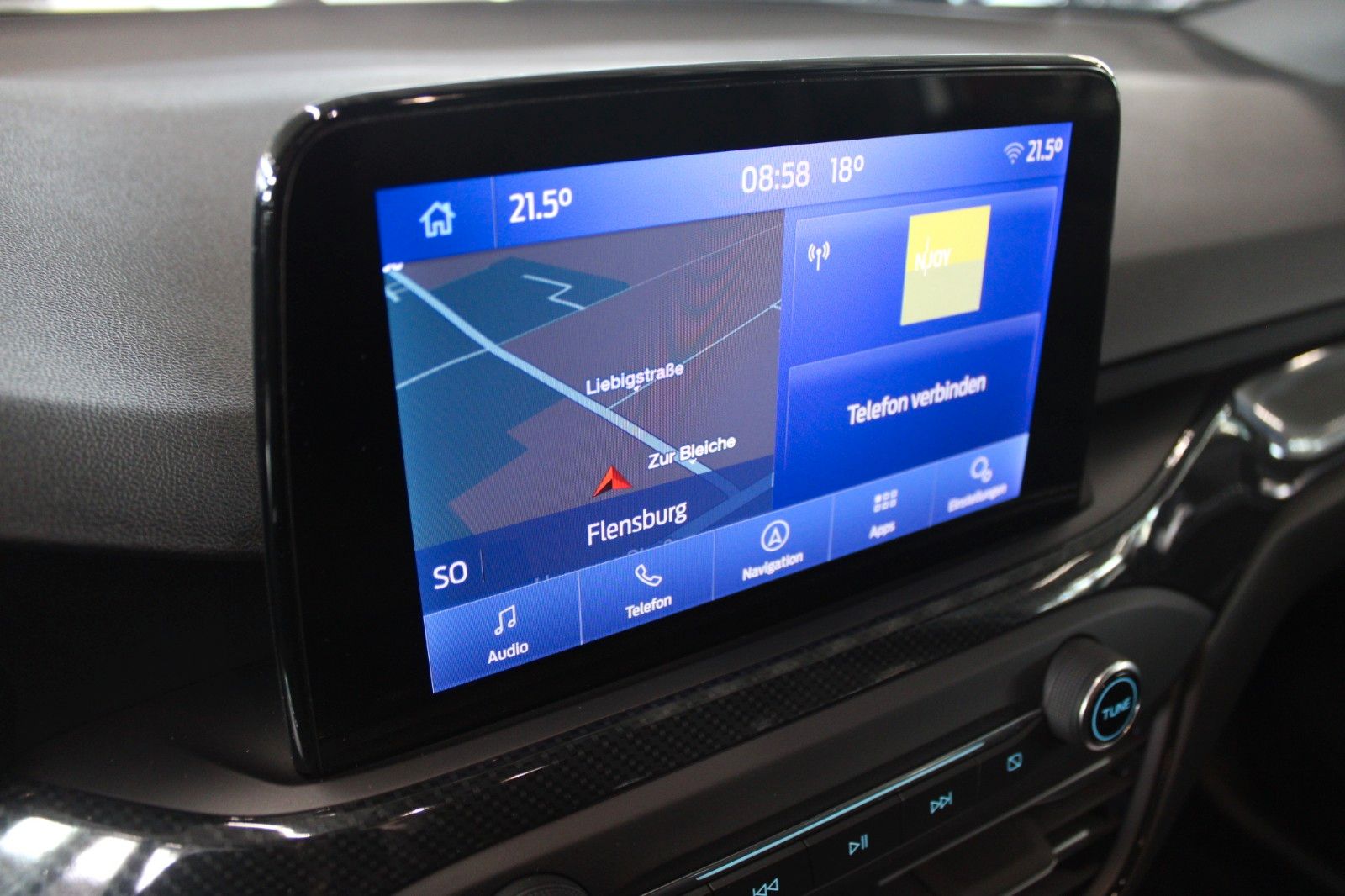 Fahrzeugabbildung Ford Focus ST-Line Turnier LED Park + Winter Paket