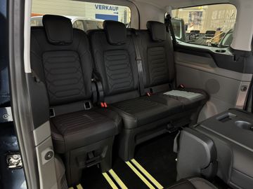 Ford Tourneo Custom 2.0 EcoBlue L1 Titanium