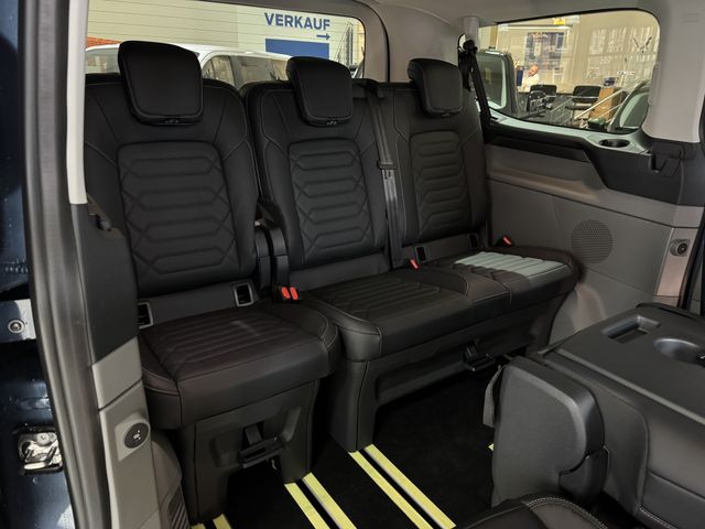 Ford Tourneo Custom 2.0 EcoBlue L1 Titanium