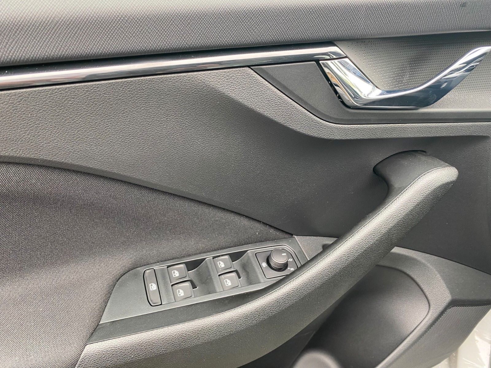 Fahrzeugabbildung SKODA Scala Selection 1,5 TSI *Sitzhz. *Smart-Link