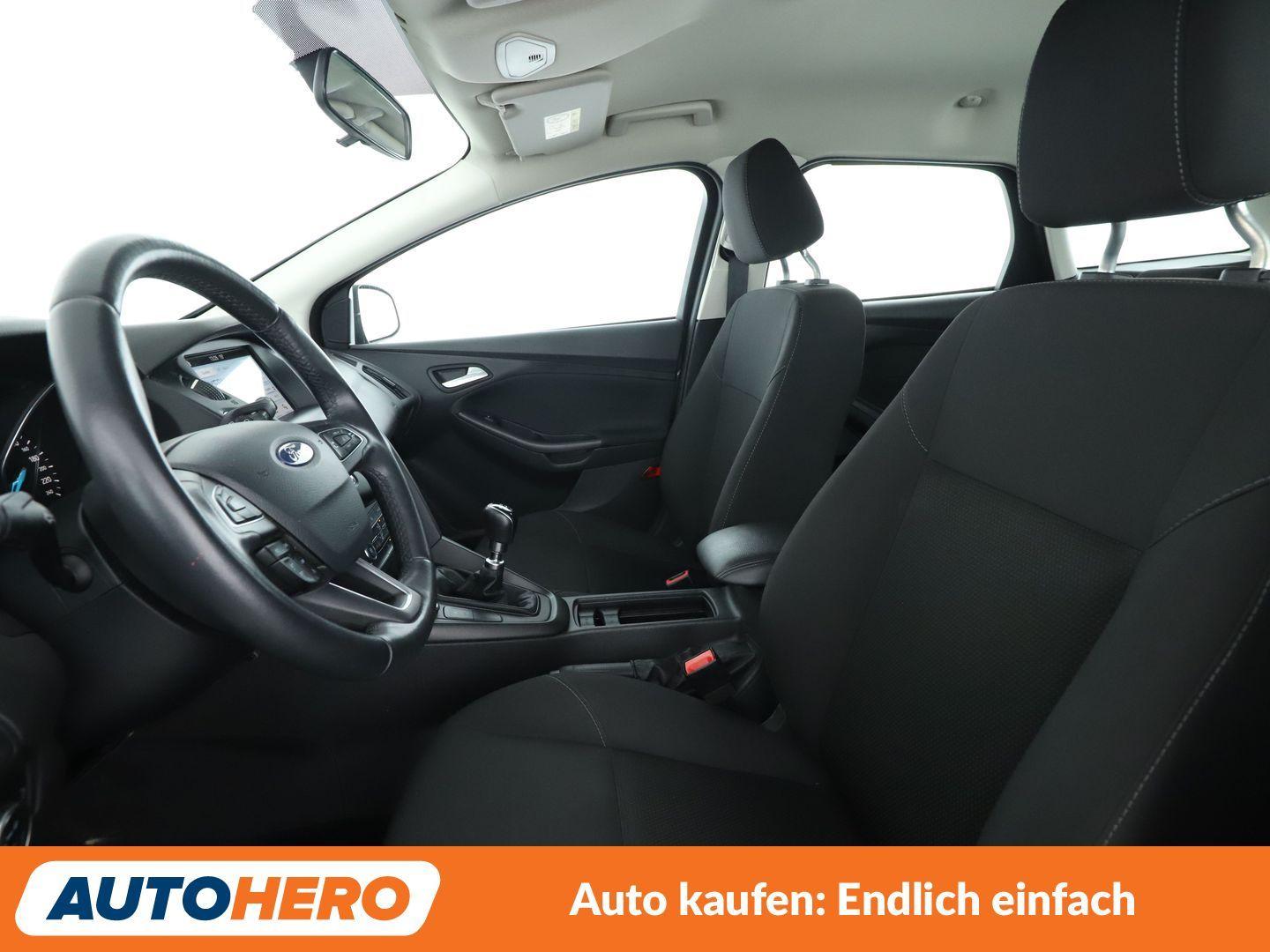 Ford Focus 1.0 EcoBoost Business*NAVI*TEMPO*PDC*SHZ*