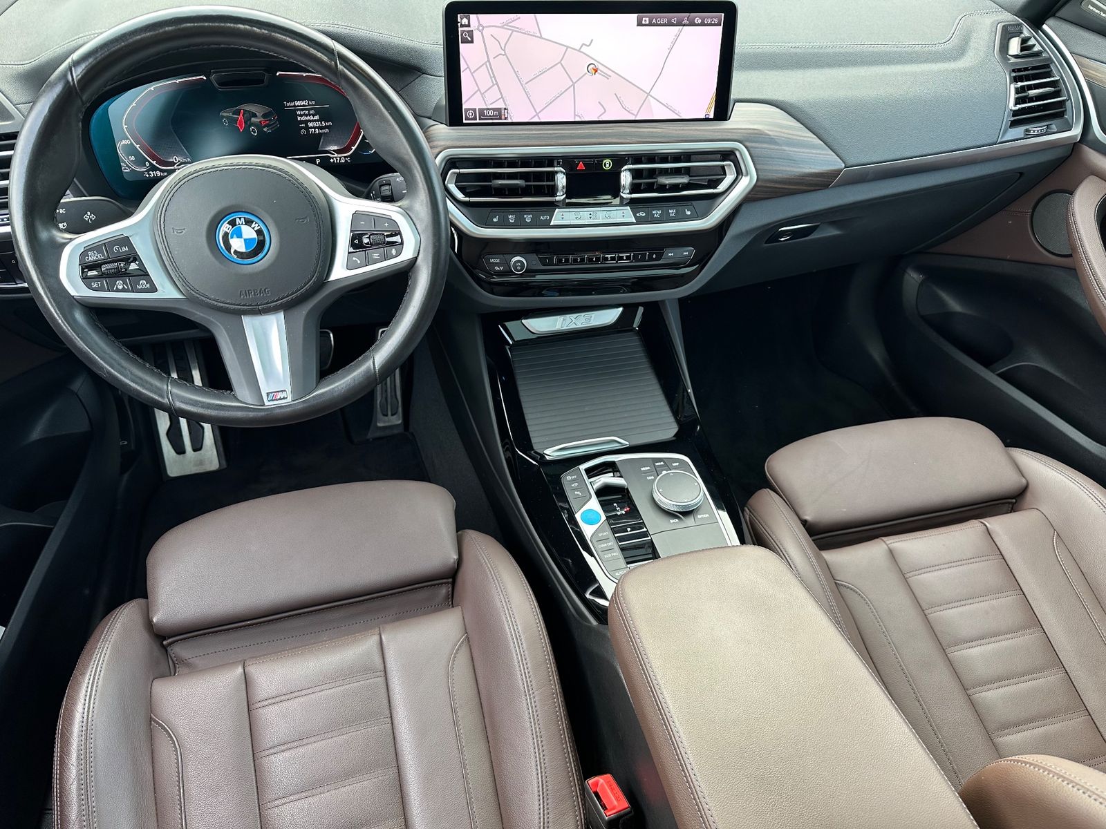 Fahrzeugabbildung BMW iX3 Impressive M-Sport NAV+LED+PANO+AHK+HUD+20ZO