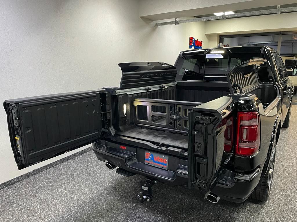 Fahrzeugabbildung Dodge RAM LONGHORN RAMBOX-TAILGATE-ETORQUE-HUD-ACC