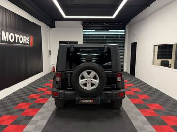 Jeep Wrangler - 5