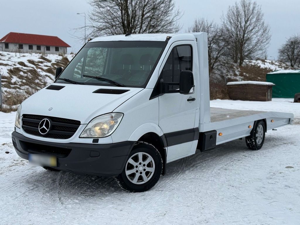 Image of Mercedes-Benz Sprinter