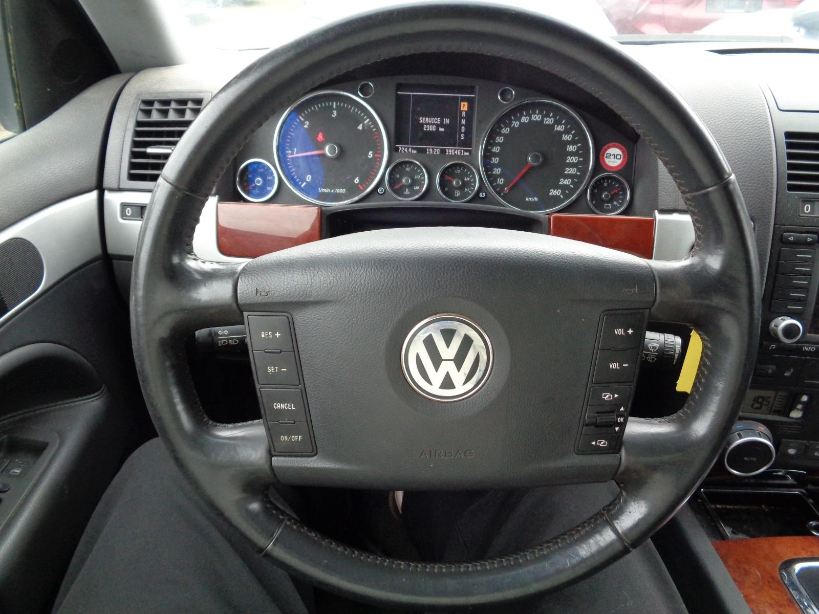Volkswagen Touareg 2005 — photo 11