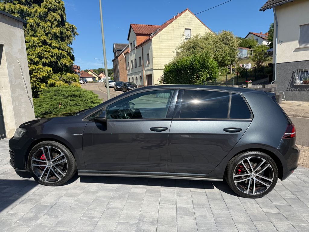 Image of Volkswagen Golf