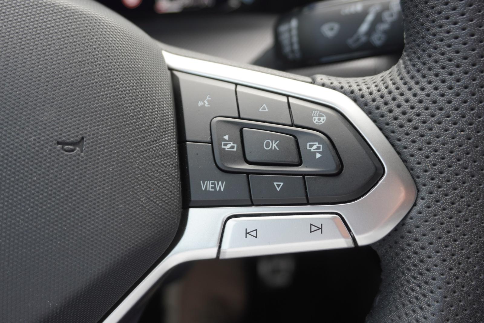 Volkswagen Golf VIII 1.5 TSI R-Line LED App-Connect Kamera, миниатюра 27