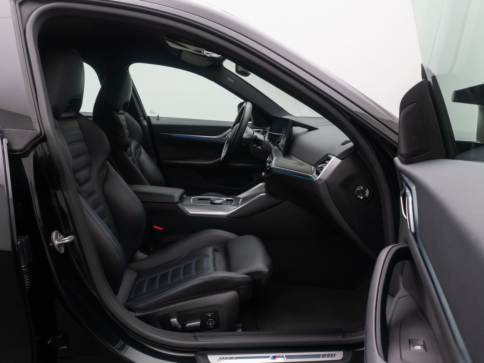 Fahrzeugabbildung BMW i4 M50 HUD HiFi Kamera DAB M Sportbremse 19Zoll