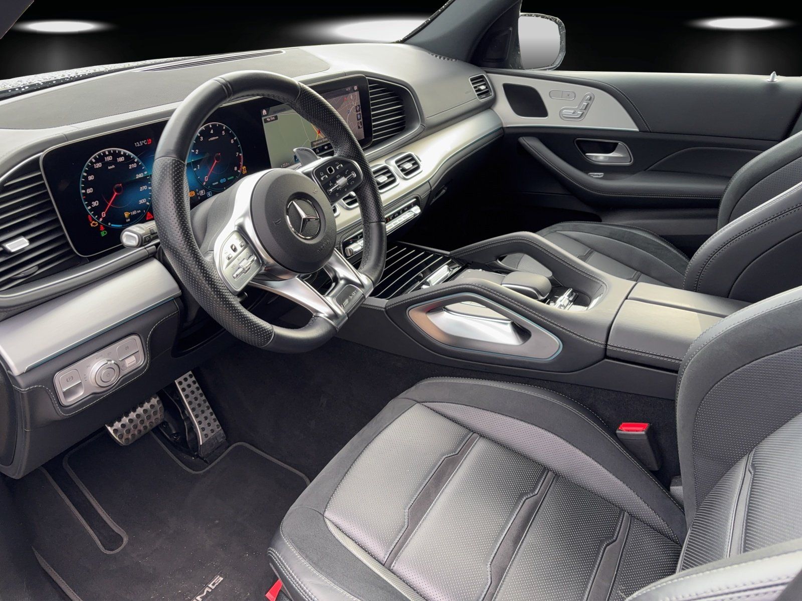 Fahrzeugabbildung Mercedes-Benz GLE 63 AMG Pano DISTRO Nappa AHK Kamera MLED EDW
