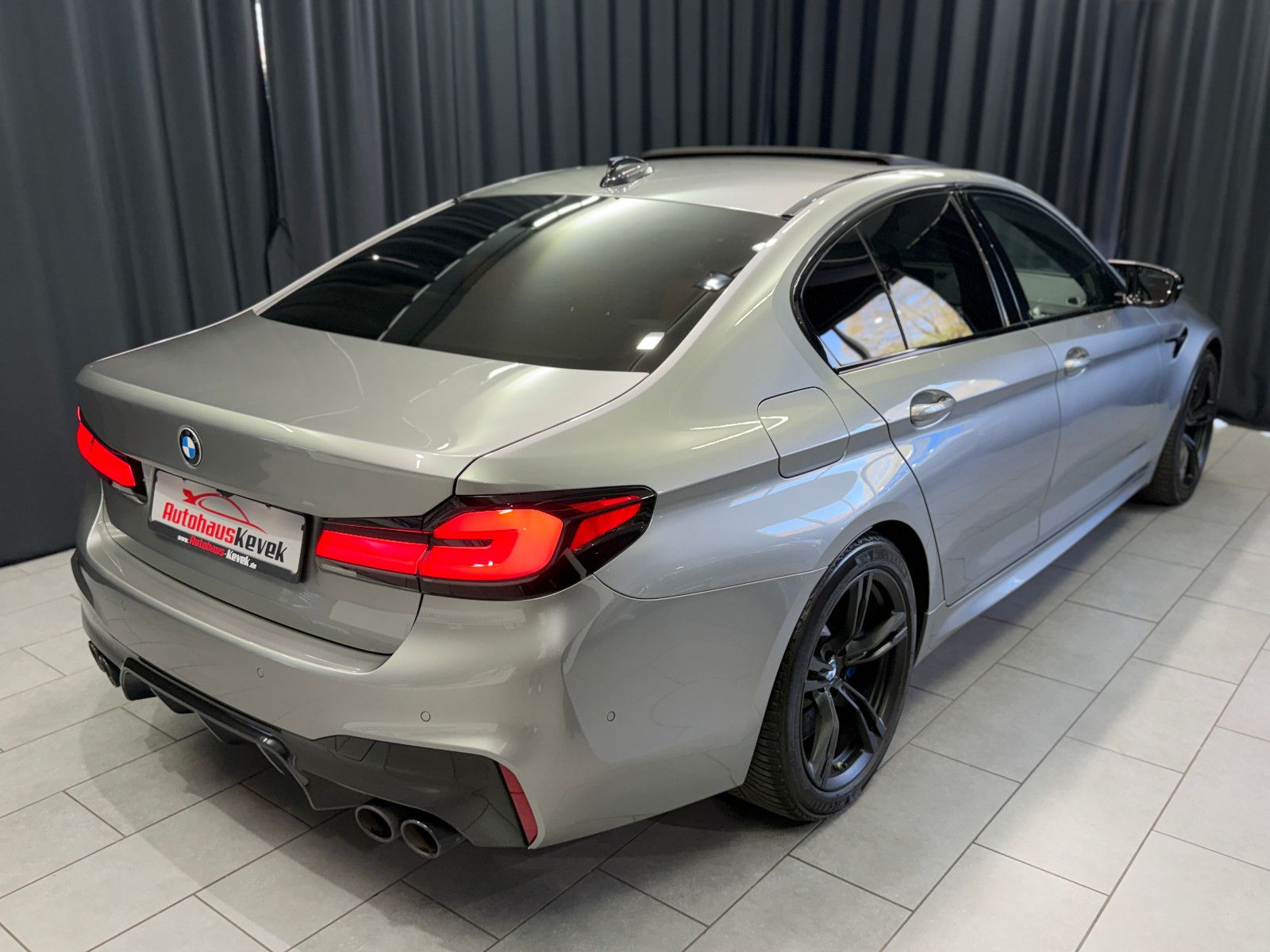 Fahrzeugabbildung BMW M5 Limousine|H&K|PANO|360°|M-DRIVERS|LCI