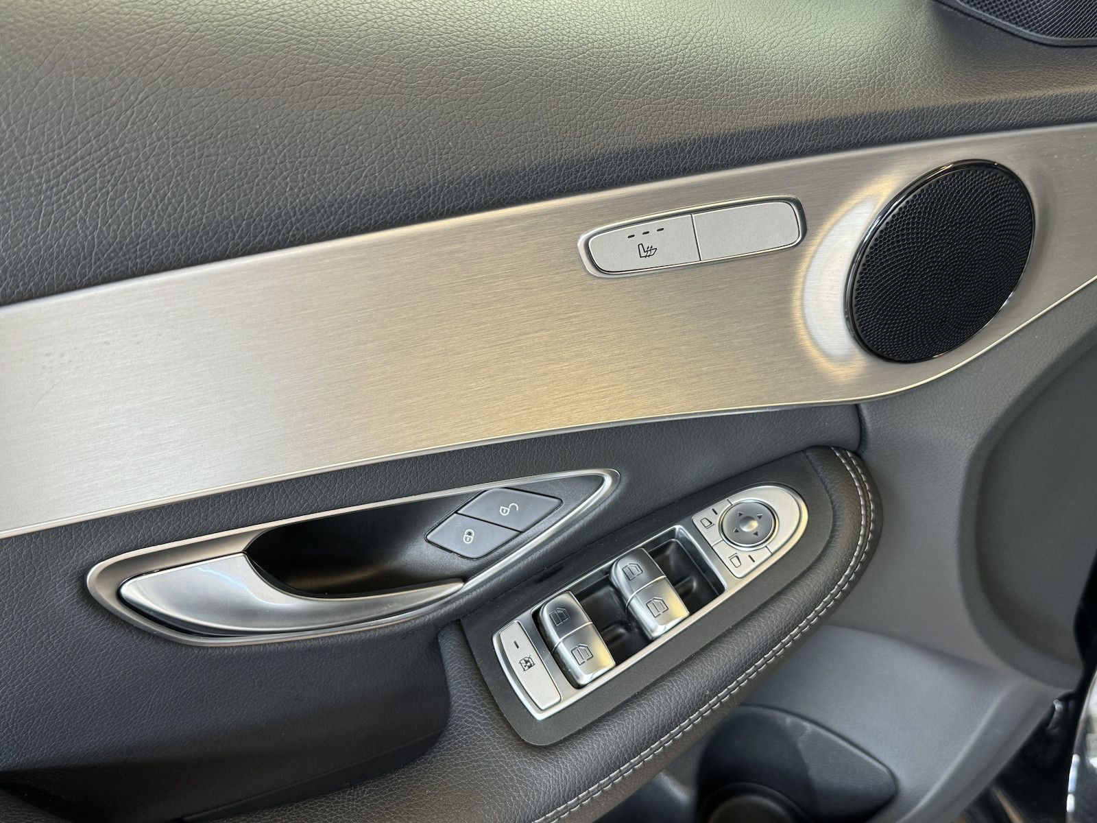 Fahrzeugabbildung Mercedes-Benz C 200 T Aut Avantgarde/1.Hd/Navi/LED/Cam/DAB/VZE