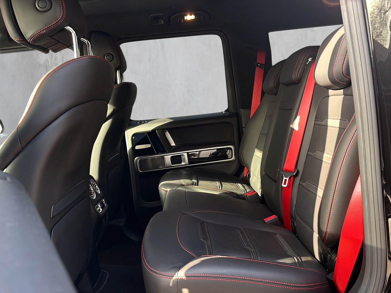 Fahrzeugabbildung Mercedes-Benz G 63 AMG NIGHT GSHD 360° BURMESTER AHK MULTIBEAM