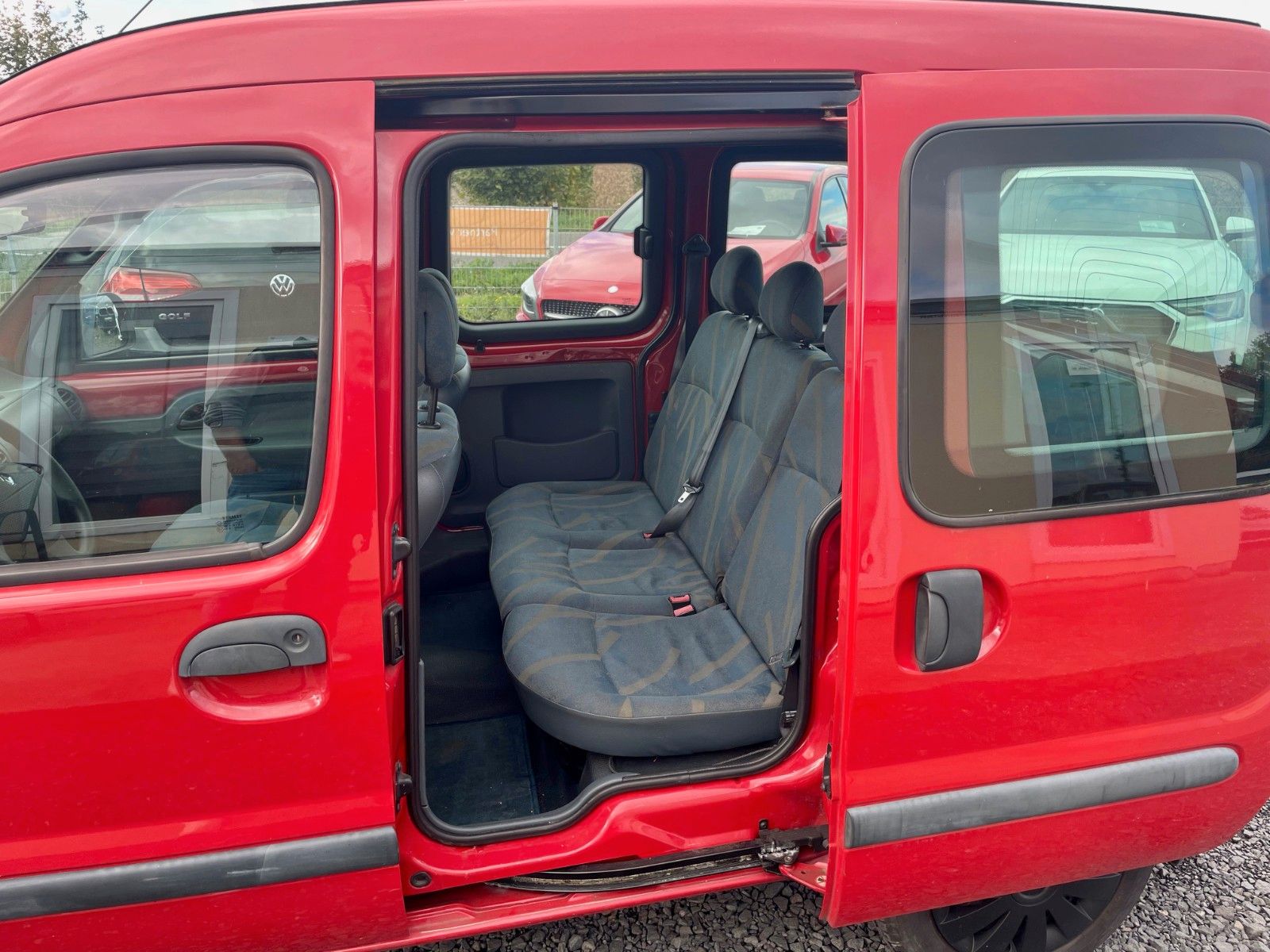 Fahrzeugabbildung Renault Kangoo 1.4 Basis Automatik Klima TÜV 12/2025