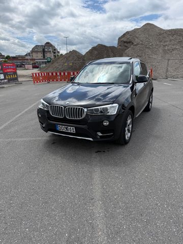 BMW X3 xDrive20d xLine STDHZ Pano HeadUp el. Sitze