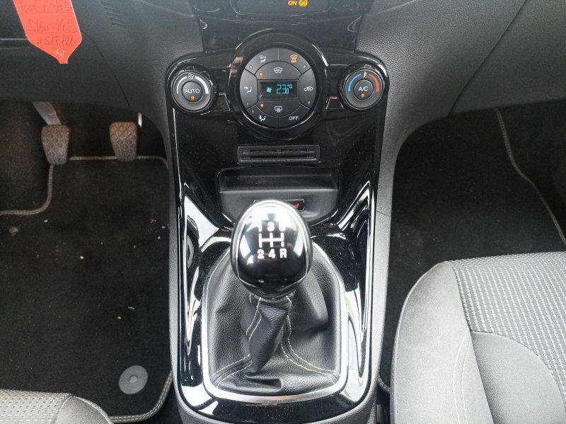Fahrzeugabbildung Ford Fiesta 1.0 EcoBoost EU6 Titanium