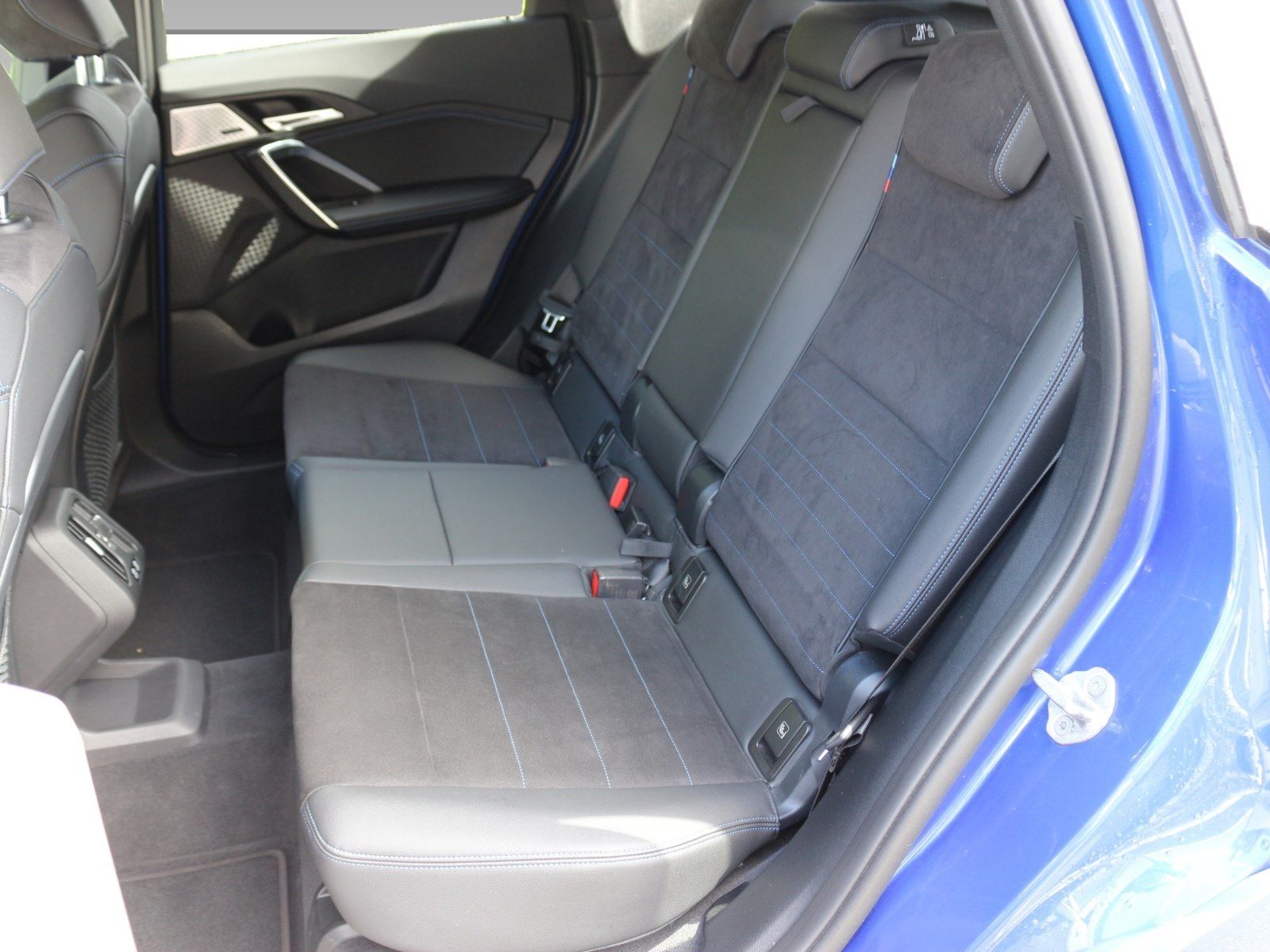 BMW X1 xDrive23d M Sport Head-Up AHK HiFi foto 9