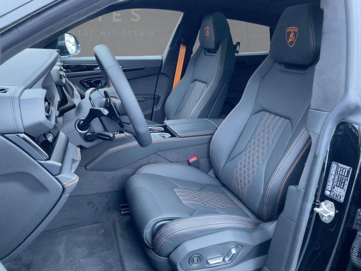 Fahrzeugabbildung Lamborghini URUS SE/Dark-Package/Pano/B&O-Sound