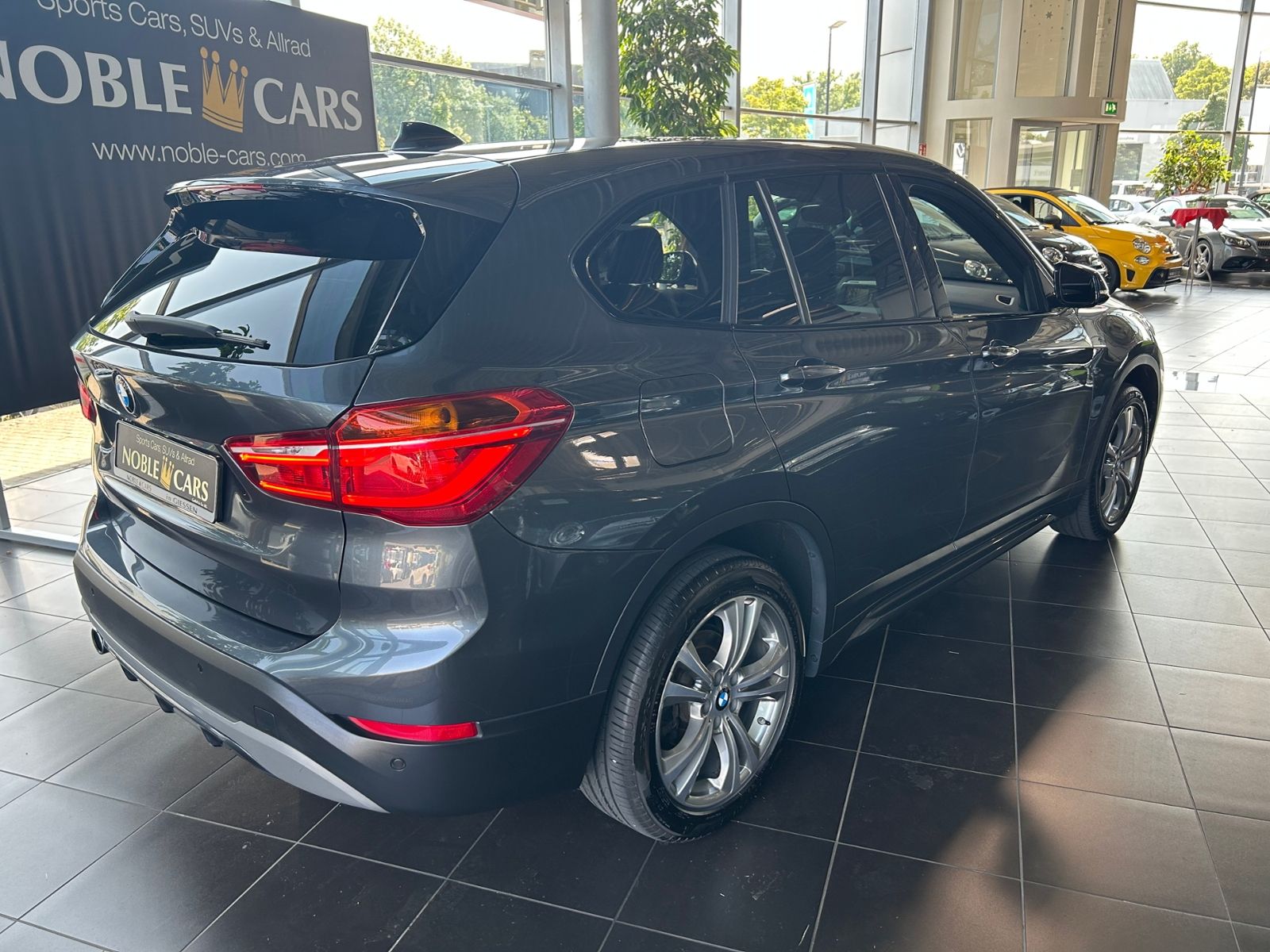 Fahrzeugabbildung BMW X1 xDrive 18 d Sport Line RFK LED ALU