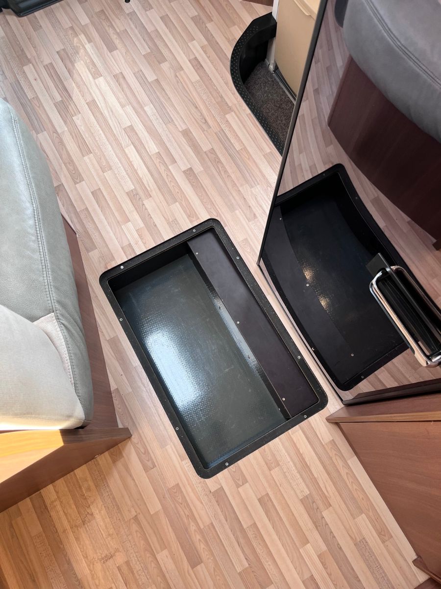 Fahrzeugabbildung LMC Explorer Comfort I 615 - Neuzustand -
