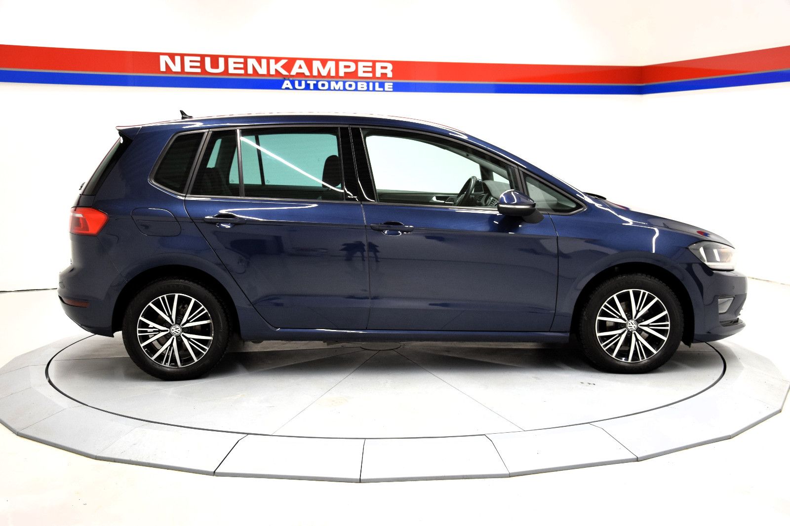 Fahrzeugabbildung Volkswagen Golf Sportsvan VII Allstar BMT DSG PDC Shz Klima