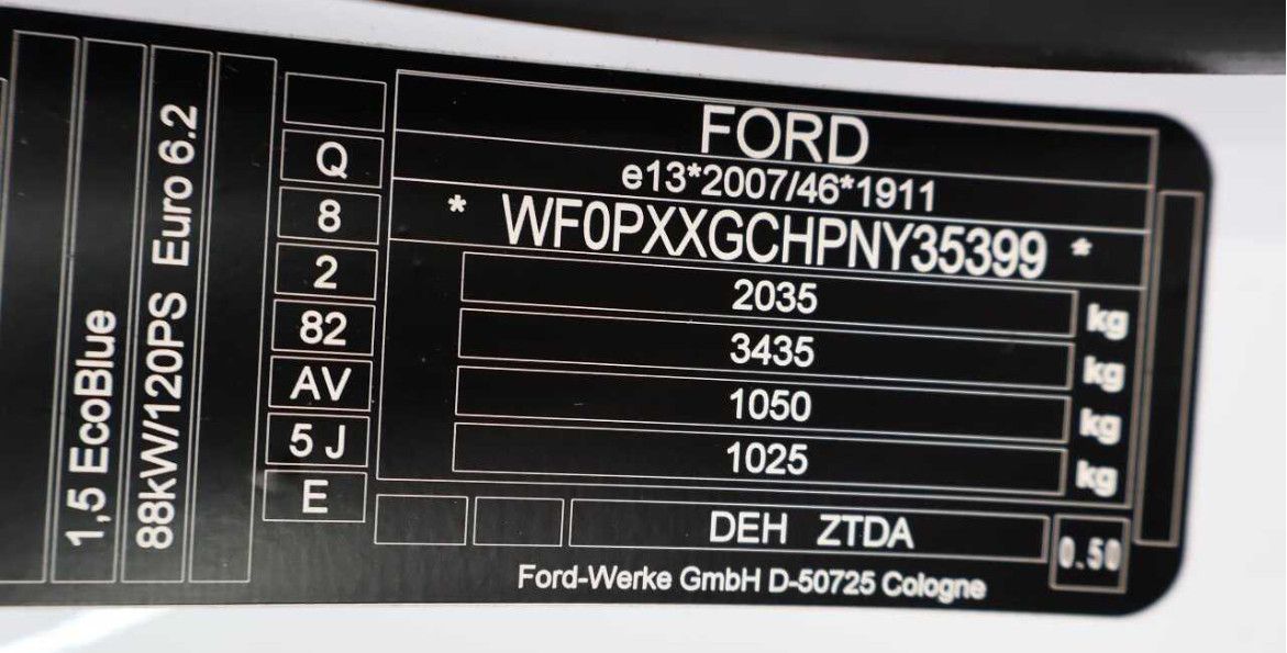 Fahrzeugabbildung Ford Focus Tur 1.5d AT8 C&C LED/ACC/NAVI/SHZ/DAB/RFK