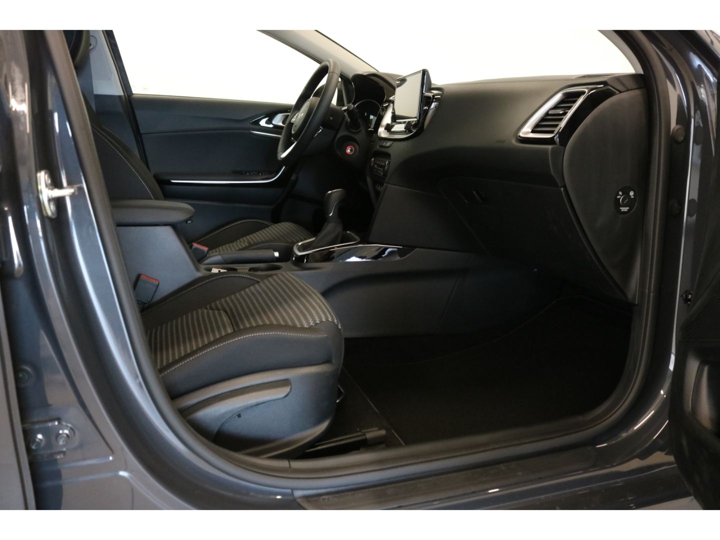 Fahrzeugabbildung Kia Ceed_sw Vision SHZ LED Navi Tempomat DAB PDC