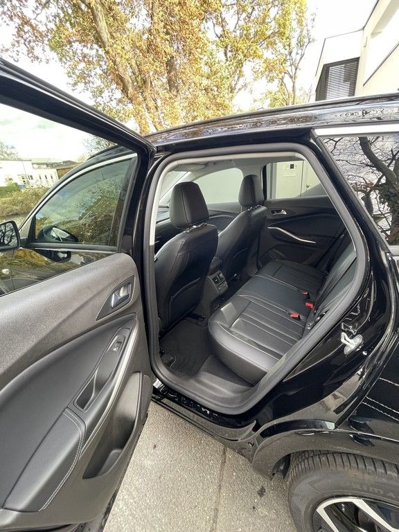 Fahrzeugabbildung Opel Grandland ATUltimate