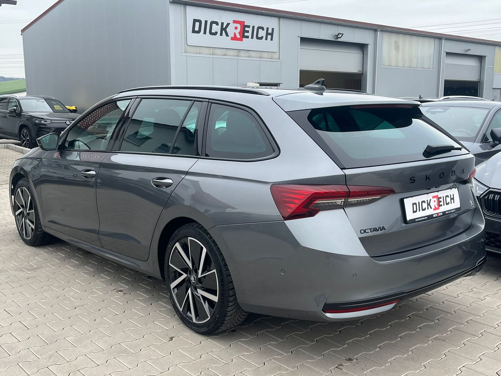 Fahrzeugabbildung SKODA Octavia 2.0 TDI Sportline DSG MATRIX*WINTER*5J.G
