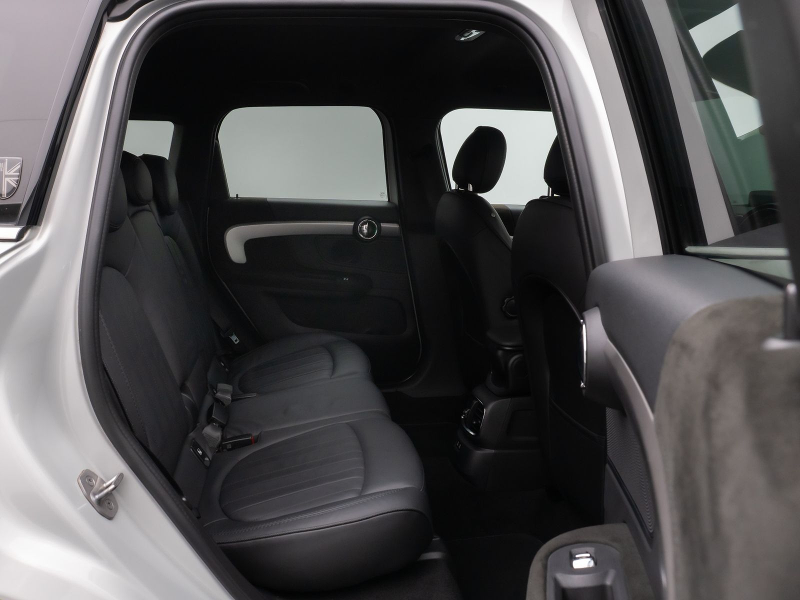 Fahrzeugabbildung MINI Cooper SD Countryman ALL4 HUD DAB Kamera 19Zoll