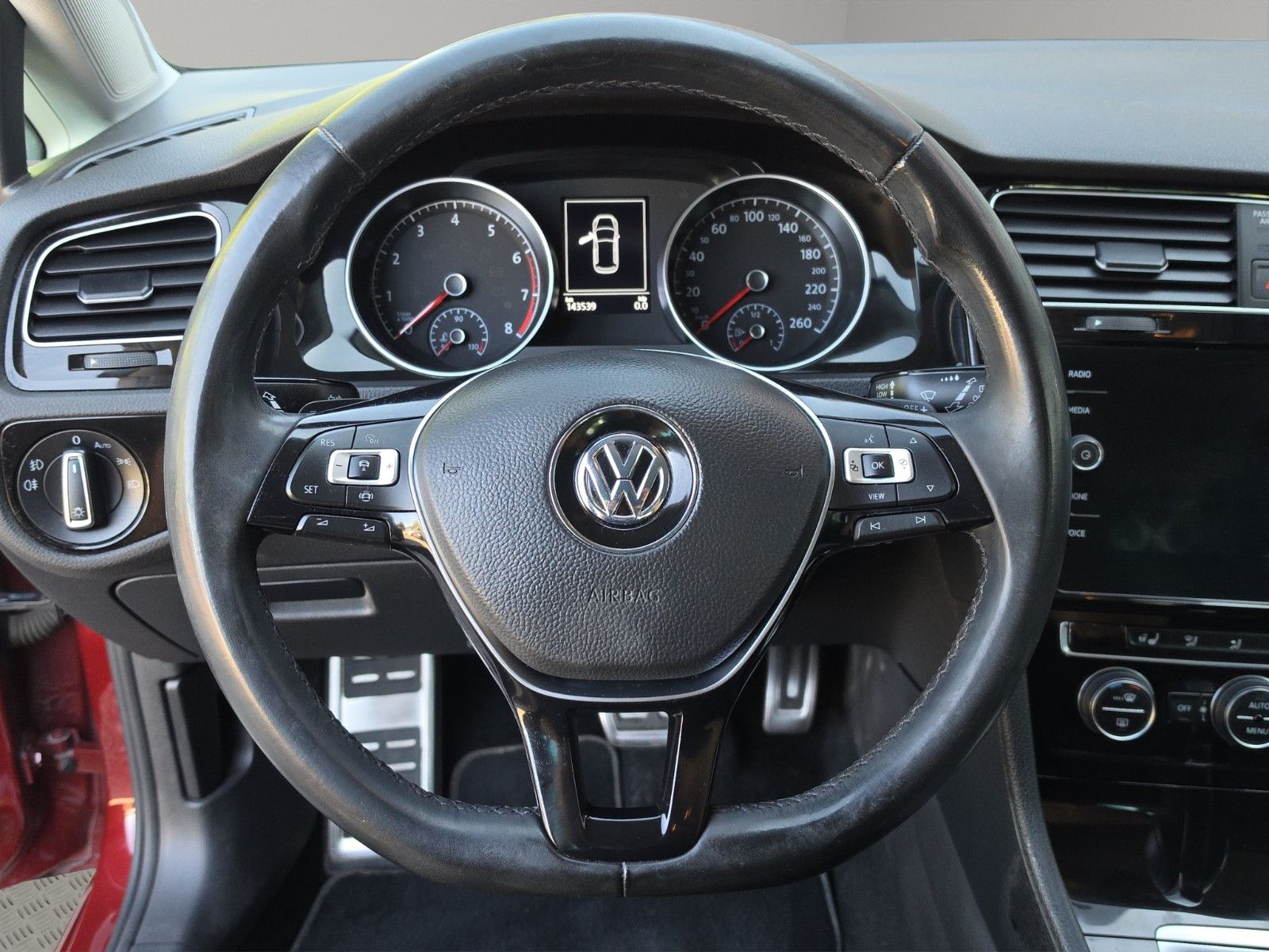 Fahrzeugabbildung Volkswagen Golf VII IQ.DRIVE Start-Stopp AUTOMATIK NAVI