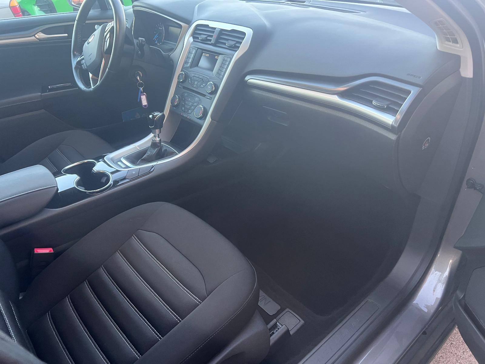 Ford Mondeo 2015 — photo 9