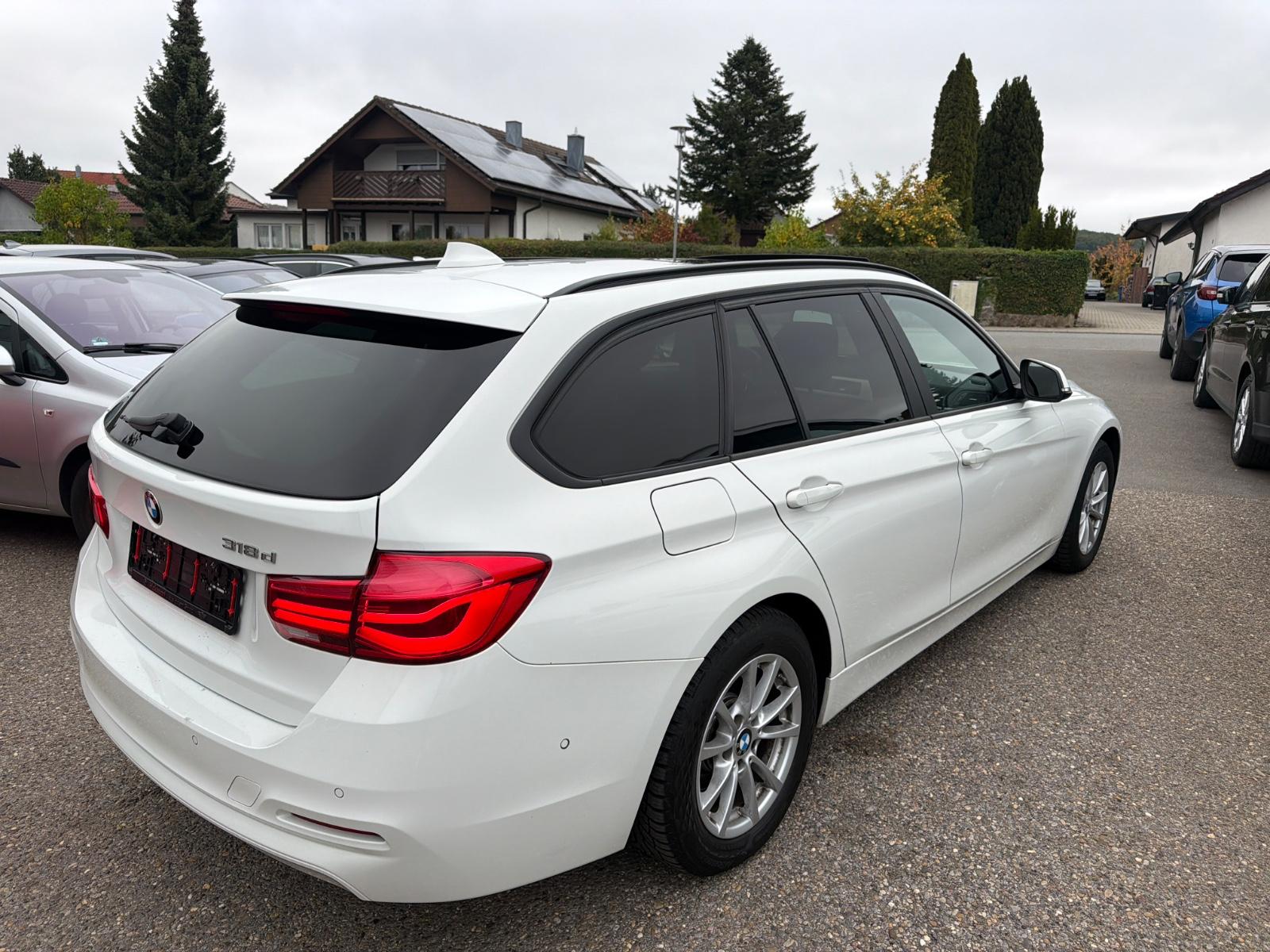 BMW 318 3 Touring 318 d Advantage*NEU*TÜV* Panorama*