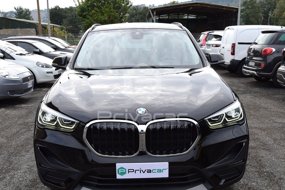 BMW X1 sDrive18d Business Advantage imagem 2