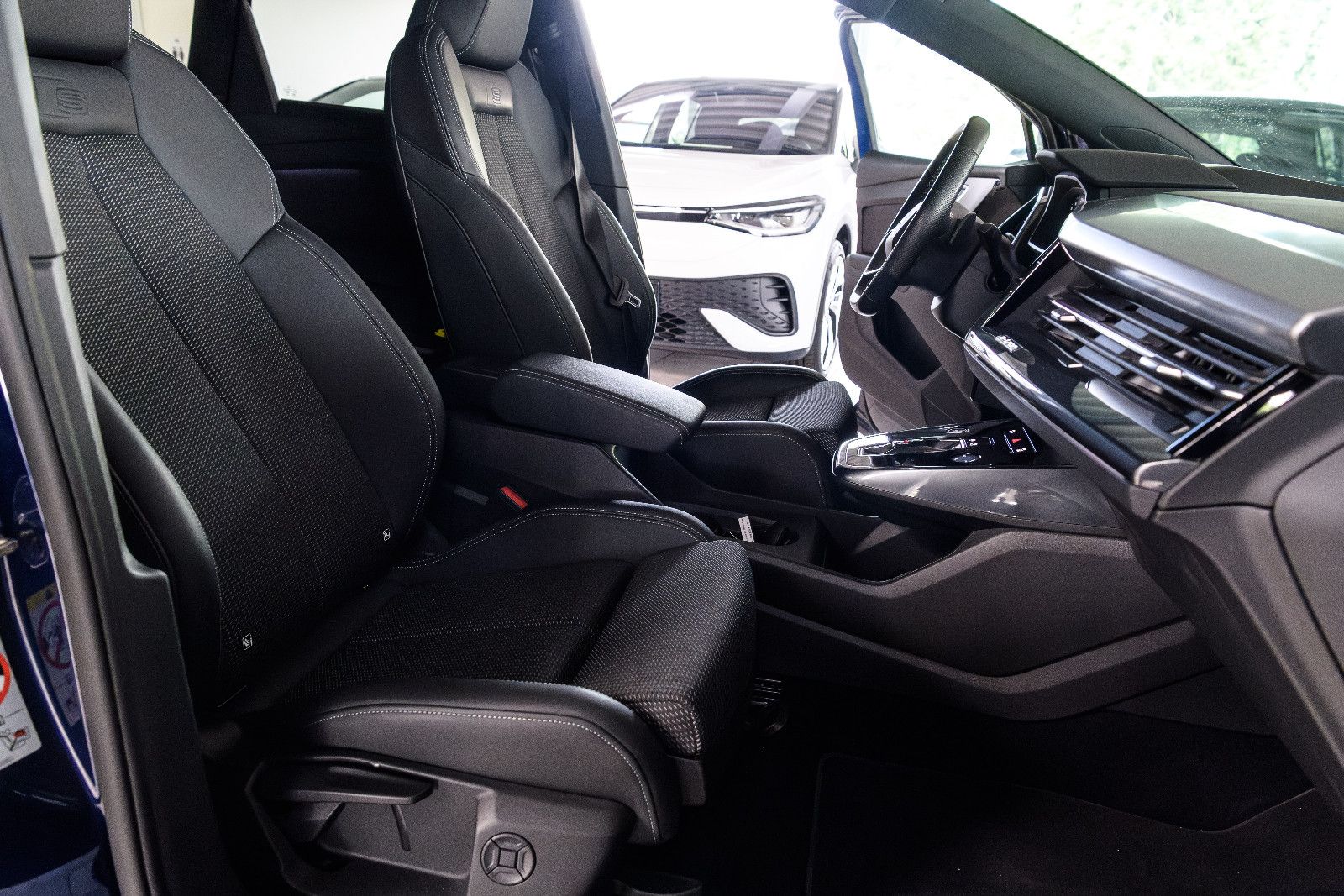 Fahrzeugabbildung Audi Q4 e-tron 45 RFK/MATRIX