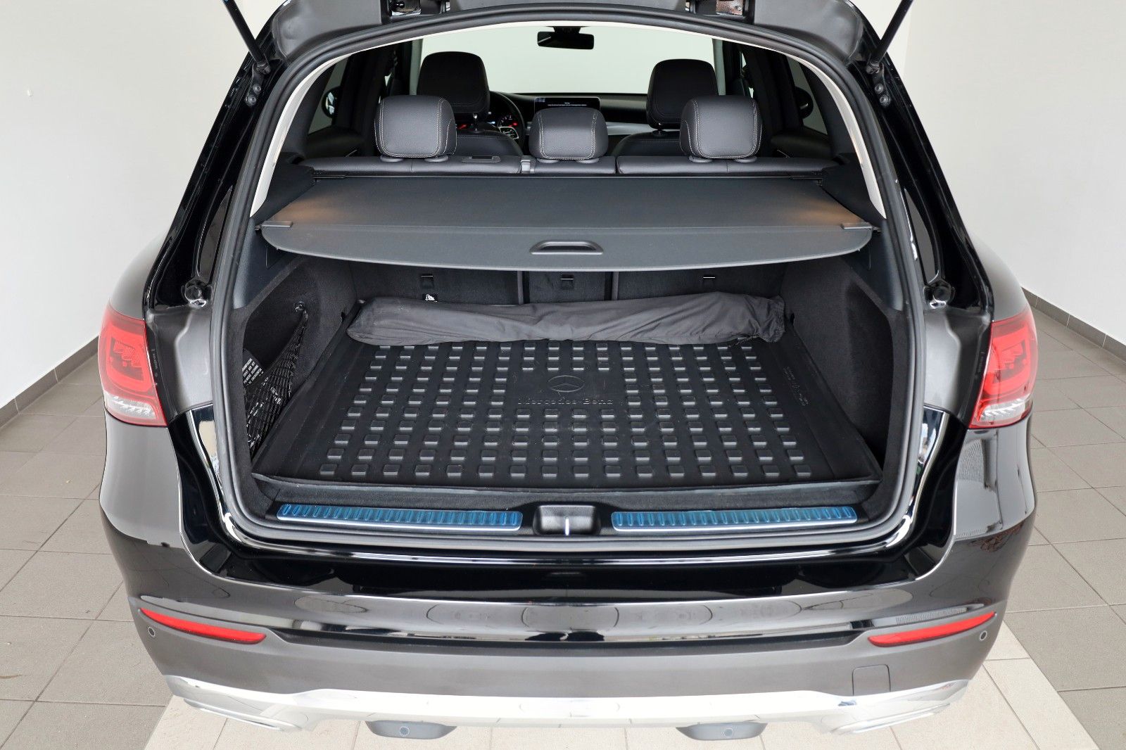 Fahrzeugabbildung Mercedes-Benz GLC 200 4M,Leder,Navi,LED,Kamera,AHK elek.,SR+WR
