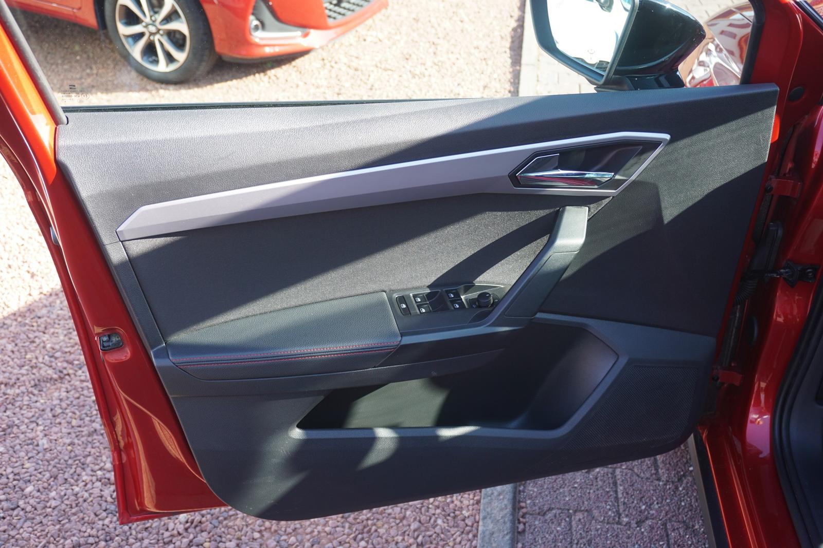 Seat Arona 1.0 TSI FR LED Navi ACC Virtual Cockpit