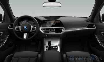 Fahrzeugabbildung BMW 320e Advantage DAB HiFi PDC AHK Alarm LED Sport