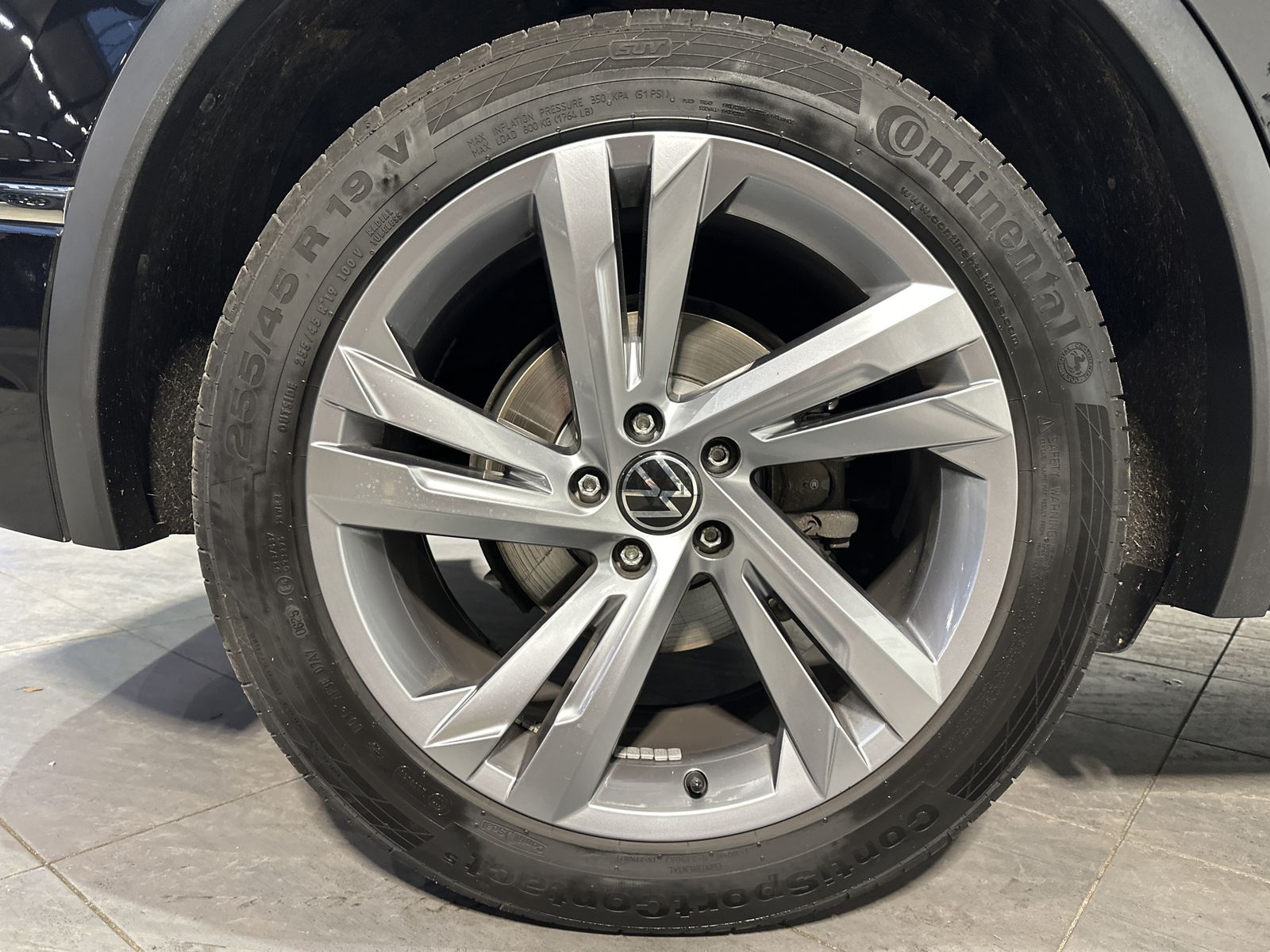 Fahrzeugabbildung Volkswagen Tiguan 2.0 TDI R-Line NAV+LED+AHK+PANO+KAMERA+PP