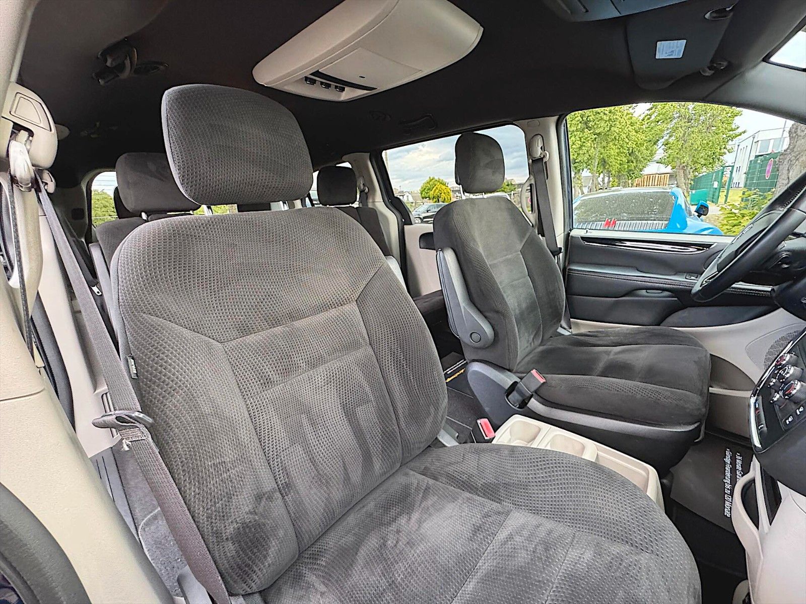 Fahrzeugabbildung Dodge Grand Caravan 3.6 V6 LPG *7 Sitze*Kamera*TÜV NEU