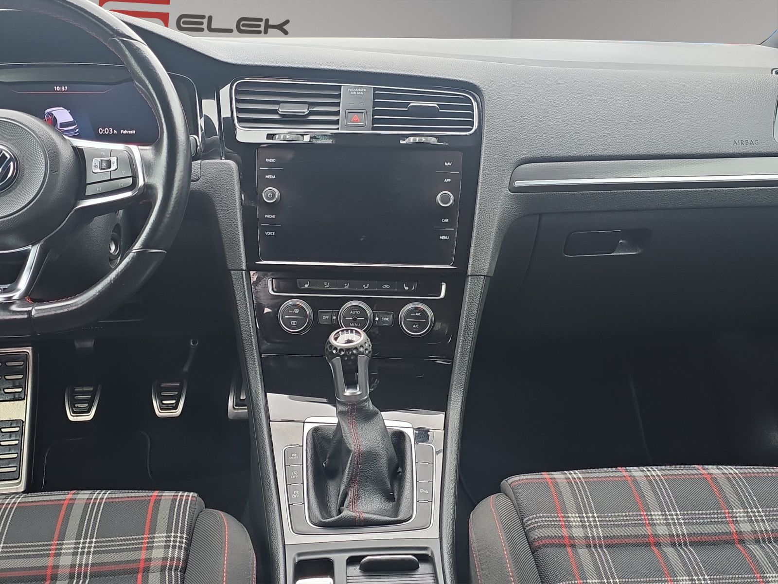 Fahrzeugabbildung Volkswagen Golf VII GTI PERFORMENCE+LED+DIGITAL TACHO+PDC