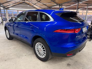 Jaguar F-Pace - 4