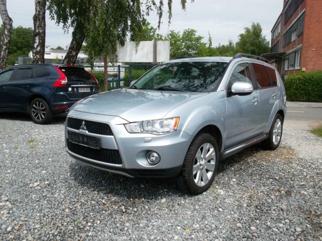 Mitsubishi Outlander Instyle 2,2 4WD,7.SITZE,SHB.Keyless Go