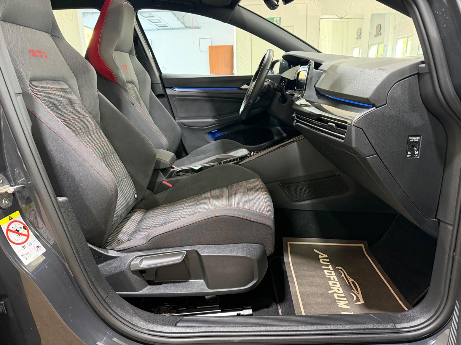 Volkswagen Golf VIII Lim. GTI 2.0TSI DSG/SOUND/PANO/ACC, миниатюра 13