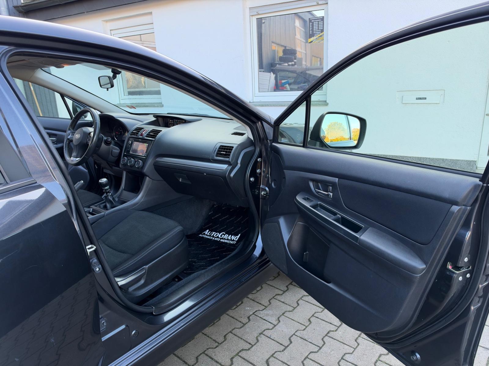 Subaru XV 2012 — photo 17