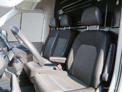 VW Crafter 35 2.0 TDI Kasten MR HD 4M Ergo Ahk Navi VW Crafter 35 2.0 TDI Kasten MR HD 4M Ergo Ahk Navi