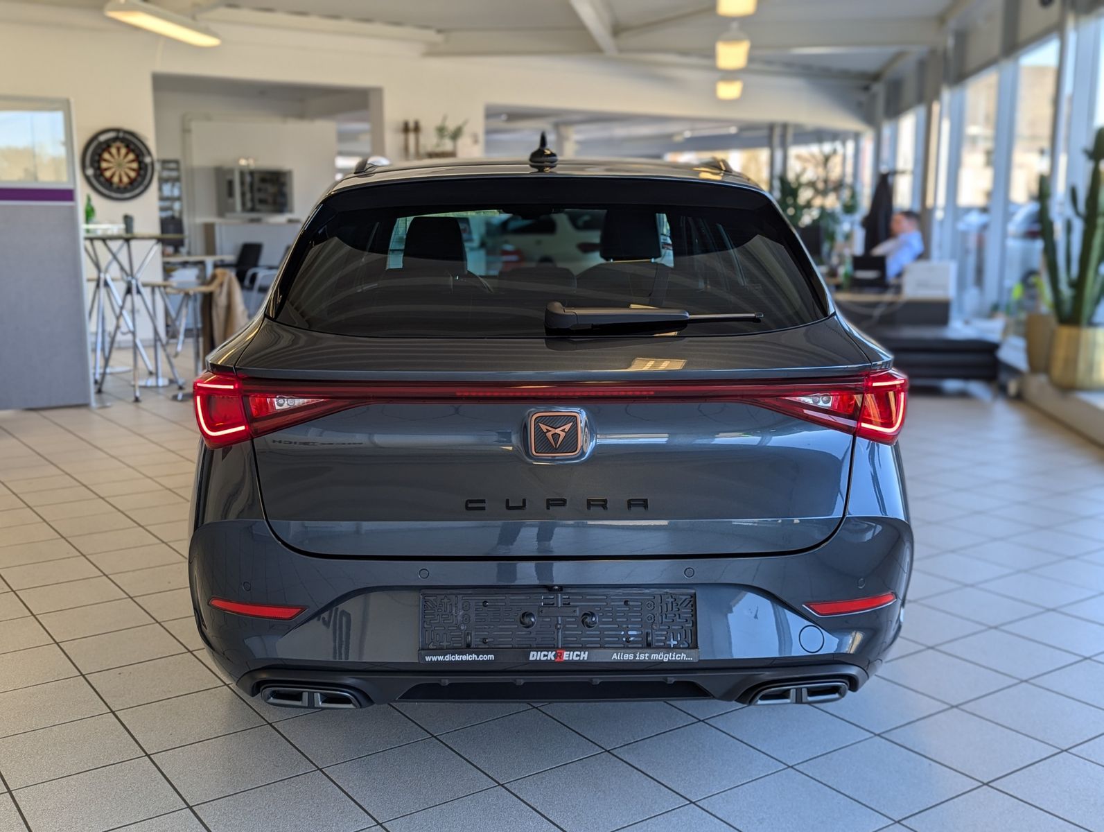 Fahrzeugabbildung CUPRA Leon 1.5eTSI DSG Matrix Cam Vision+ Full Link