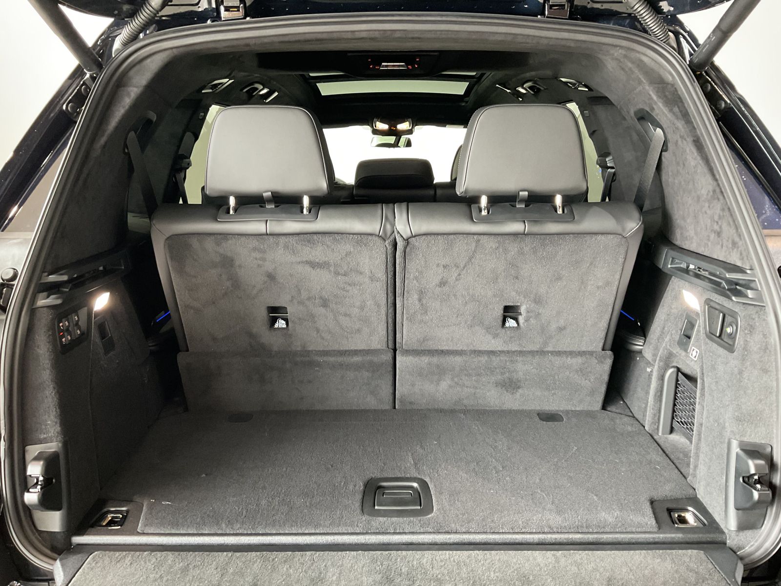 Fahrzeugeinzelansicht 16 Fahrzeugabbildung BMW X7 xDrive40d |Panoramadach |Standheizung |elektr