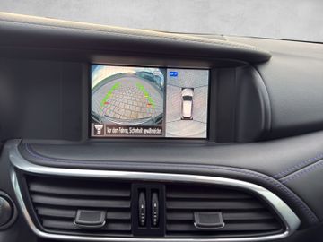 Infiniti Q30 1.6 16V Luxe Tech|Panorama|Kamera|BOSE|DAB