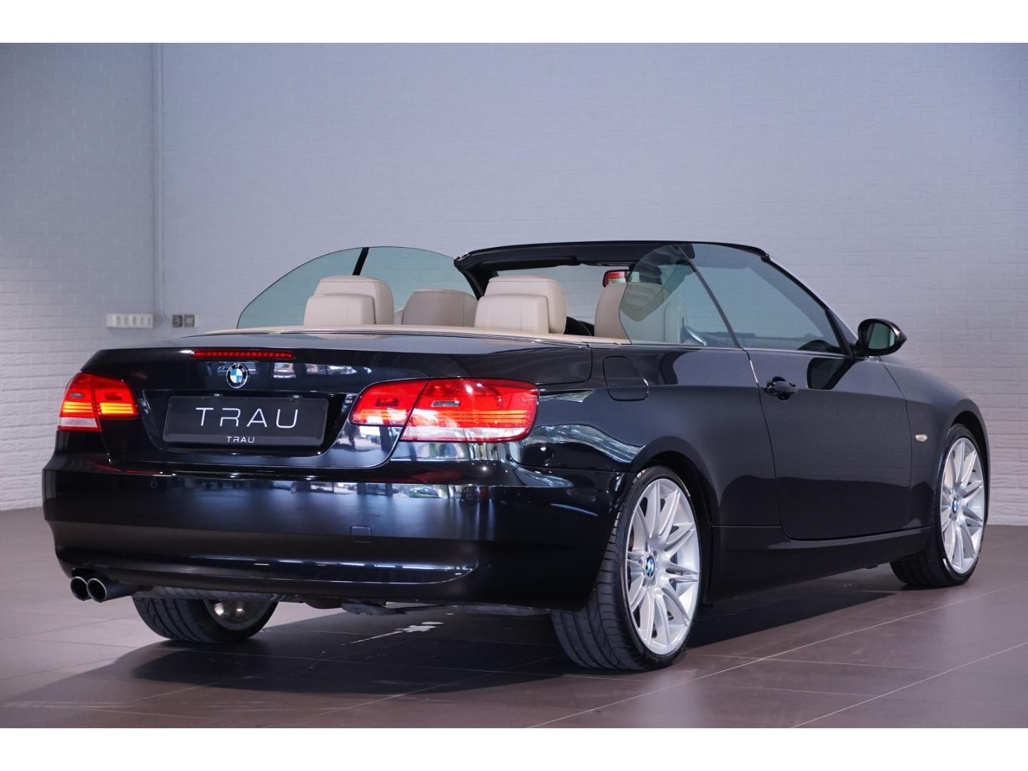BMW 330 i Cabrio Memo Comfortpak. Leder 19''HIFI Key